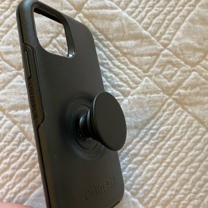 iphone 11 pro otterbox pop socket case - BRAND NEW